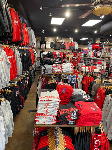 Sportswear Store «Rally House Rookwood», reviews and photos, 2705 Edmondson Rd, Cincinnati, OH 45209, USA