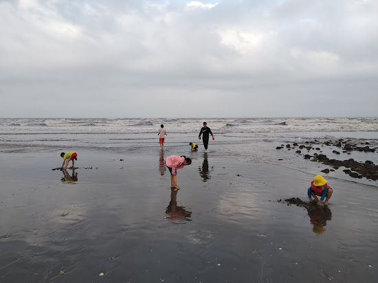 Hai Dong Beach