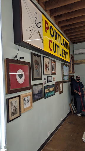 Barber Shop «Cowlick Barbershop», reviews and photos, 4114 SE 28th Pl #106, Portland, OR 97202, USA