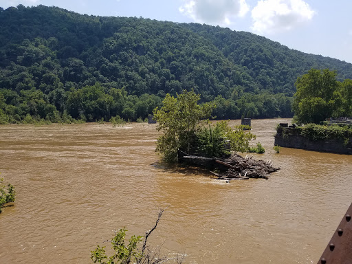 Bicycle Store «Harpers Ferry Outfitters & Bike Shop», reviews and photos, 129 Potomac St, Harpers Ferry, WV 25425, USA