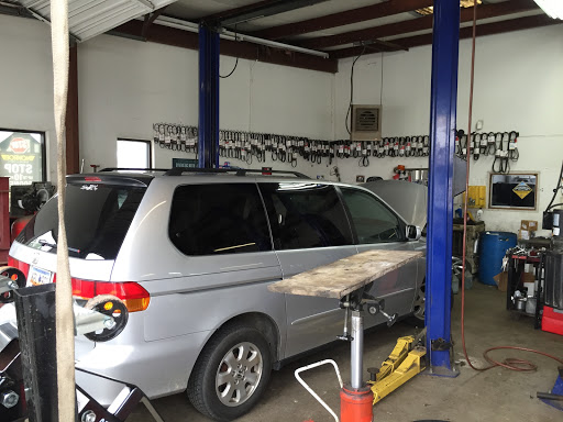 Tire Shop «Lucas Auto Repair & Tire Center», reviews and photos, 3816 Dorchester Rd, North Charleston, SC 29405, USA