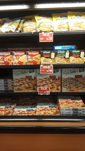 Supermarket «Giant Eagle Supermarket», reviews and photos, 870 N Court St, Medina, OH 44256, USA