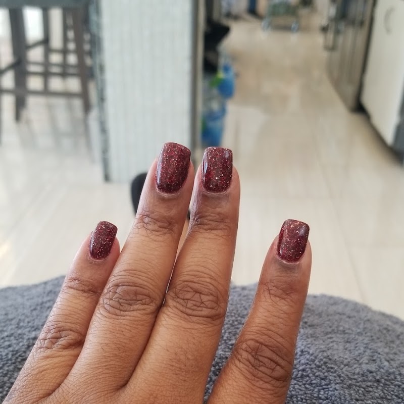 LUXE NAIL