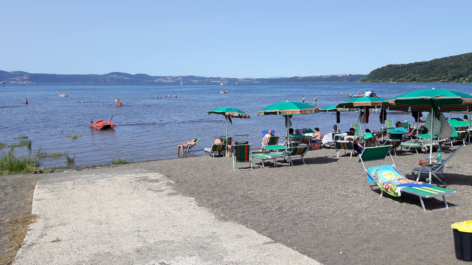 Spiaggia Vigna di Valle'in fotoğrafı düz ve uzun ile birlikte