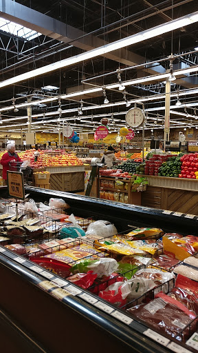 Grocery Store «Fresh Thyme Farmers Market- Troy MI», reviews and photos, 901 E Big Beaver Rd, Troy, MI 48083, USA