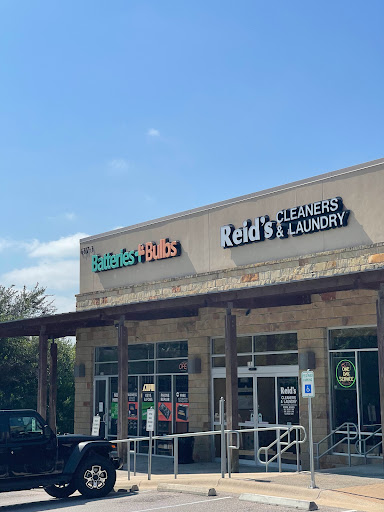 Car Battery Store «Batteries Plus Bulbs», reviews and photos, 6317 Bee Cave Rd, Austin, TX 78746, USA