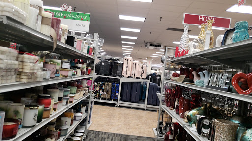 Clothing Store «Burlington Coat Factory», reviews and photos, 4701 N Harlem Ave, Harwood Heights, IL 60706, USA