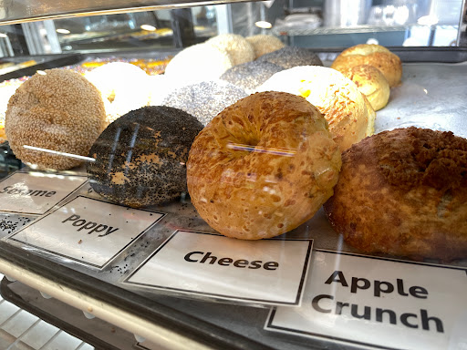 Bakery «Heitzman Traditional Bakery and Deli», reviews and photos, 9426 Shelbyville Rd, Louisville, KY 40222, USA