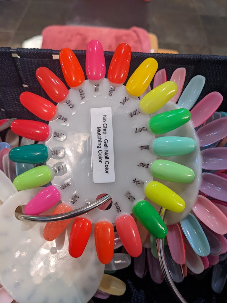 Zizi nail spa 60915
