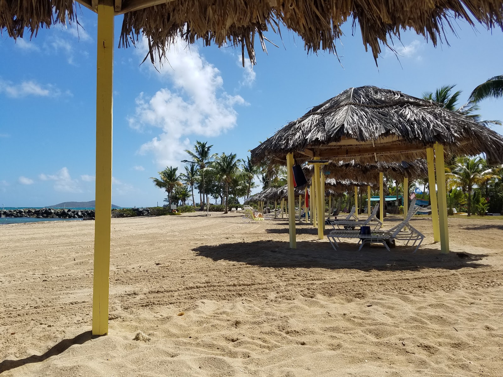 Tamarind Reef beach II'in fotoğrafı düz bir kıyı şeridi ile birlikte