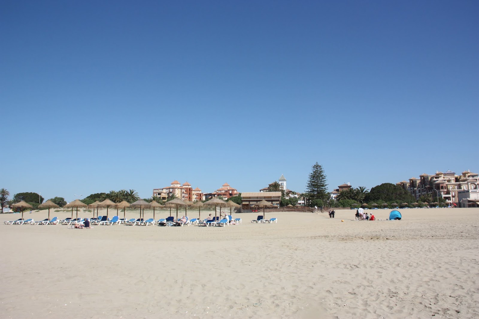 Foto af Playa Nueva Umbria med lang lige kyst