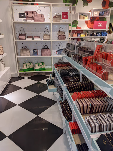 Shopping Mall «Orlando Vineland Premium Outlets», reviews and photos, 8200 Vineland Ave, Orlando, FL 32821, USA