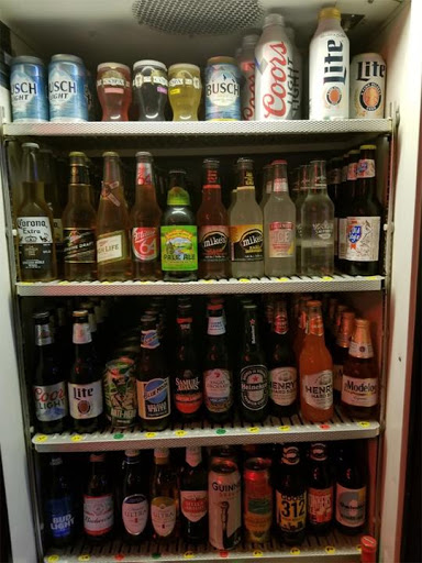 Sports Bar «Hometown Lanes & Sports Bar», reviews and photos, 209 W Main St, Plano, IL 60545, USA