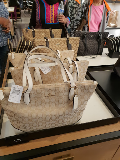 Store «Coach», reviews and photos, 8375 Arroyo Cir A059, Gilroy, CA 95020, USA