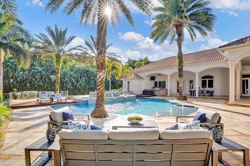 Angie Rios a Real Estate ProfessionaL | Property Management