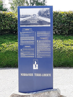 Memorial "Le Camp de Prisonniers allemands de Foucarville" à Sainte-Mère-Église
