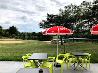 Atmosphère du Restaurant Snack Bar Du Plan D'eau de Saint Eloy les Mines - n°1