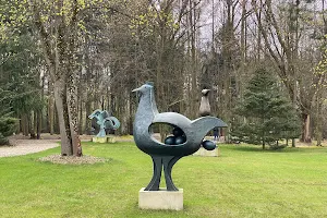 Ogród Rzeźb Juana Soriano image