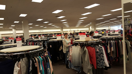 Department Store «Nordstrom Rack Legacy Village», reviews and photos, 25149 Cedar Rd, Lyndhurst, OH 44124, USA