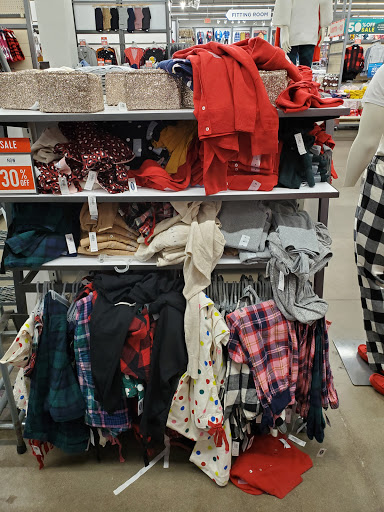 Clothing Store «Old Navy», reviews and photos, 8674 Park Meadows Center Dr, Lone Tree, CO 80124, USA