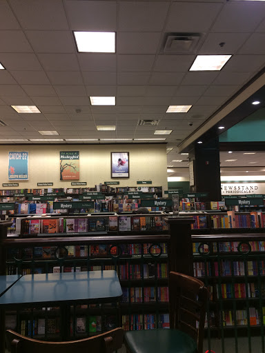 Book Store «Barnes & Noble», reviews and photos, 3102 Northline Ave, Greensboro, NC 27408, USA
