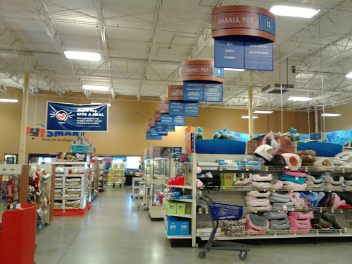 Pet Supply Store «PetSmart», reviews and photos, 3610 Rosecrans St, San Diego, CA 92110, USA