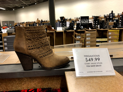 Shoe Store «DSW Designer Shoe Warehouse», reviews and photos, 8236 MN-7, St Louis Park, MN 55426, USA