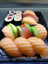 Photo n°22 de Fancy poke roll à Paris ()