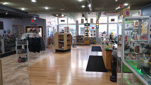 Tobacco Shop «BDT Smoke Shops Utica», reviews and photos, 7770 Auburn Rd, Utica, MI 48317, USA