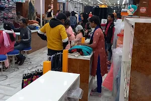 Shankar Sambhu Cloth Center image