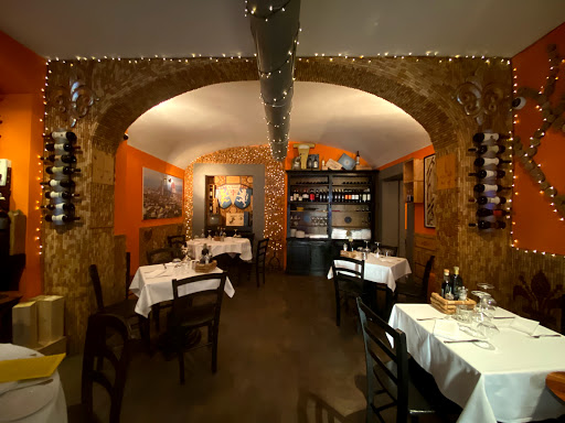 La Buchetta Food & Wine Restaurant