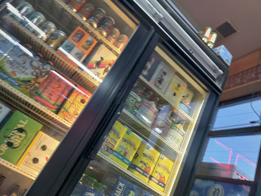 Party Store «Midway Party Store», reviews and photos, 4689 E Grand River Ave, Howell, MI 48843, USA