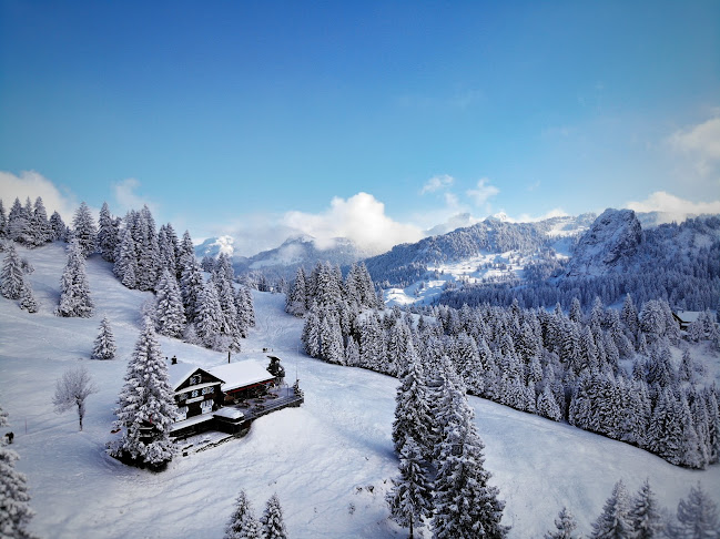 Sonnenhütte, 8843 Oberiberg, Schweiz