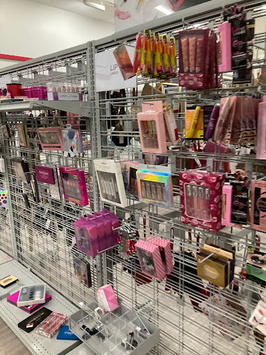 Clothing Store «Burlington Coat Factory», reviews and photos, 6055 E Main St, Columbus, OH 43213, USA