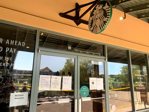 Shopping Mall «Grove City Premium Outlets», reviews and photos, 1911 Leesburg Grove City Rd, Grove City, PA 16127, USA