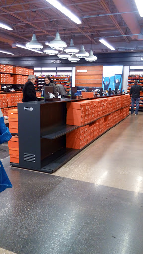 Clothing Store «Nike Factory Store», reviews and photos, 4401 N Interstate Hwy 35 #399, Round Rock, TX 78664, USA