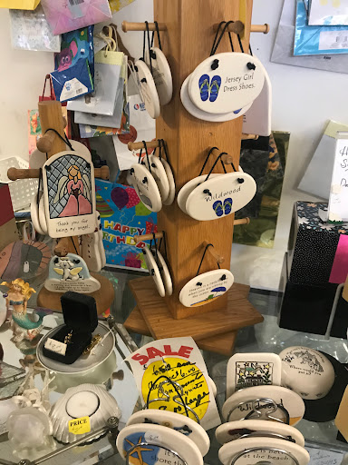 Thrift Store «Junke & Treasures», reviews and photos, 4501 Pacific Ave, Wildwood, NJ 08260, USA