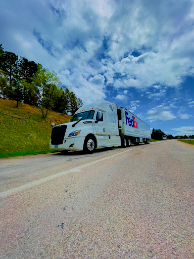 Shipping Company «FedEx Custom Critical, Inc.», reviews and photos, 1475 Boettler Rd, Uniontown, OH 44685, USA