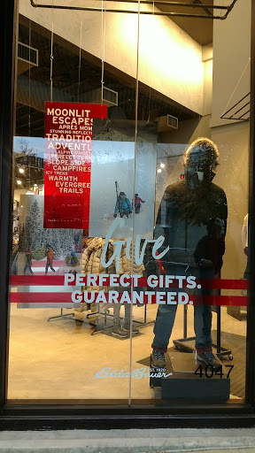 Clothing Store «Eddie Bauer», reviews and photos, 4047 Gramercy St, Columbus, OH 43219, USA