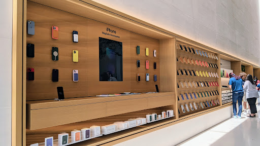 Computer Store «Apple Dadeland», reviews and photos, 7535 Dadeland Mall Cir W, Miami, FL 33156, USA