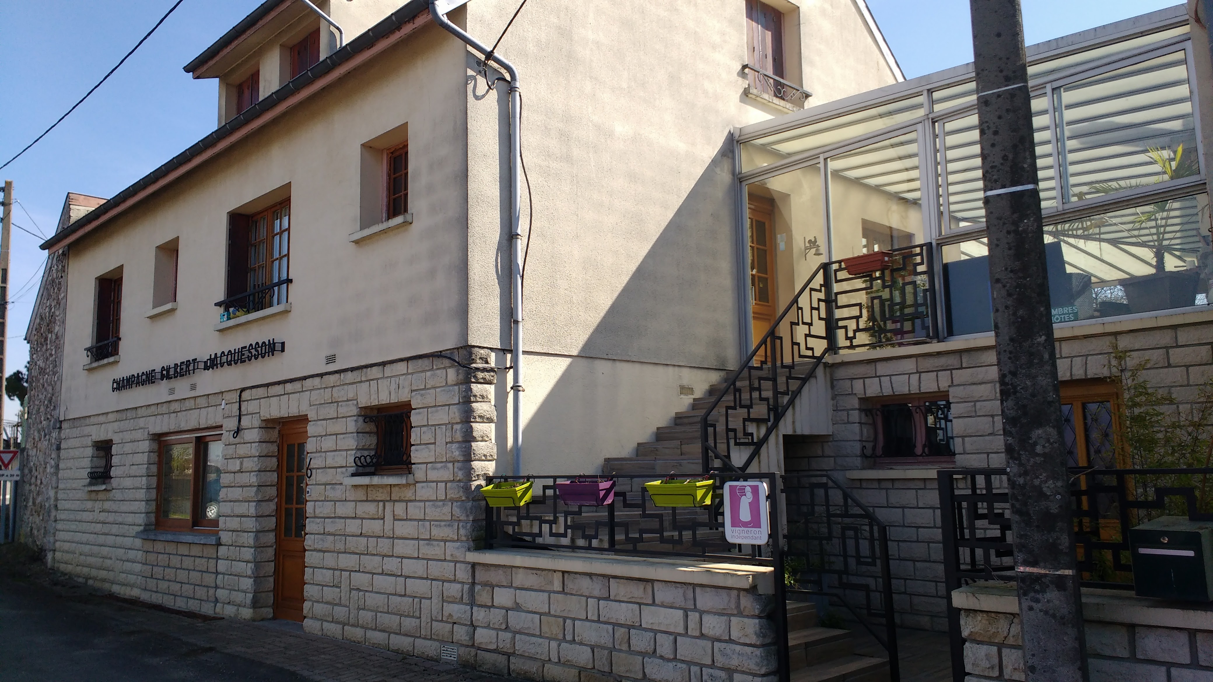 Photo n° 1 de l'avis de Luc.e fait le 01/04/2017 à 07:27