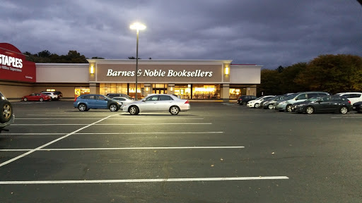 Book Store «Barnes & Noble», reviews and photos, 444 Broadway, Saugus, MA 01906, USA