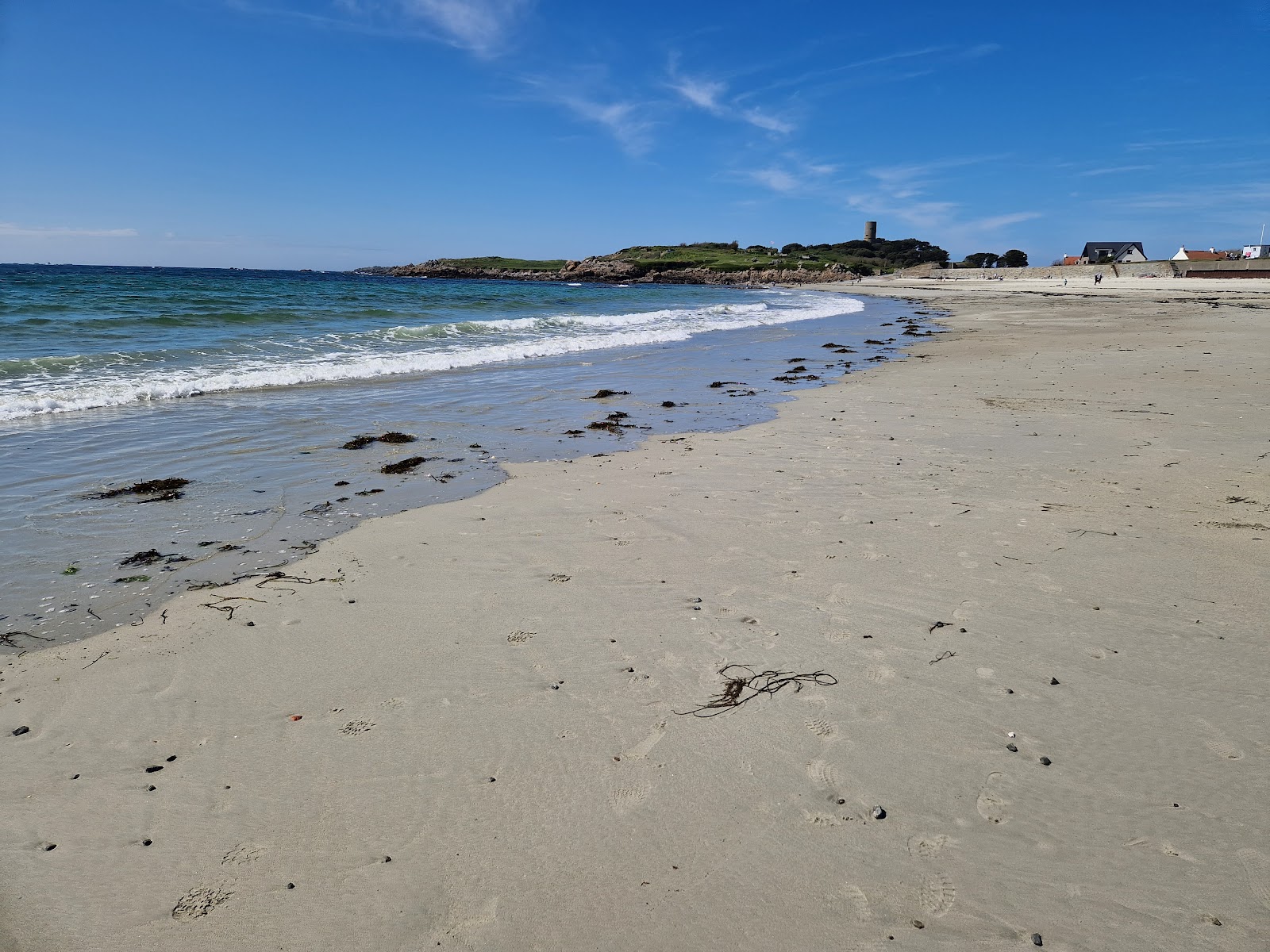 Foto van L'Eree Beach - populaire plek onder ontspanningskenners
