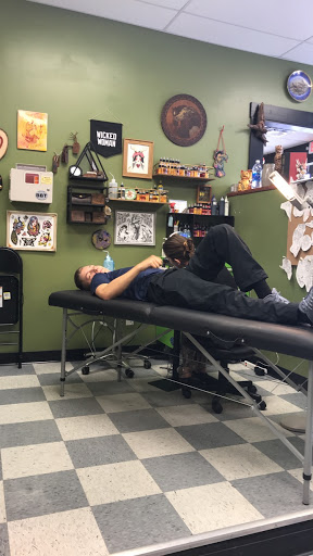 Tattoo Shop «Big Bear Tattoo», reviews and photos, 94 Spencer Rd, St Peters, MO 63376, USA