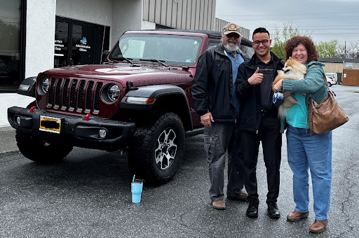 Jeep Dealer «Marlow Motor Company», reviews and photos, 707 N Commerce Ave, Front Royal, VA 22630, USA