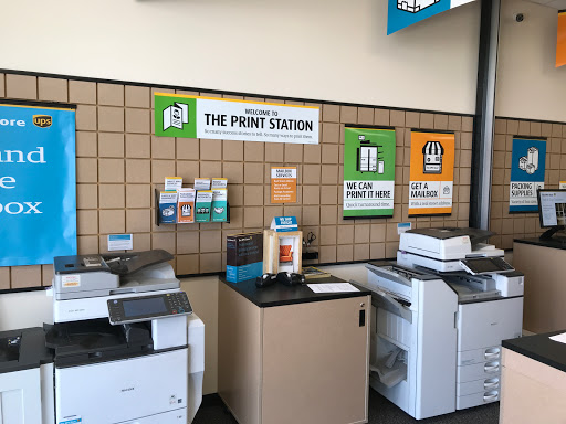 Shipping and Mailing Service «The UPS Store», reviews and photos, 550 Woollomes Ave #103, Delano, CA 93215, USA