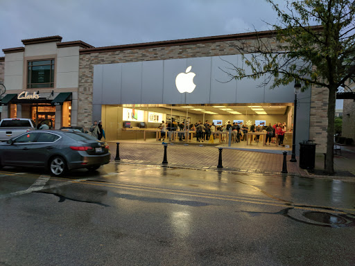 Computer Store «Apple Main Place», reviews and photos, 120 W Jefferson Ave, Naperville, IL 60540, USA