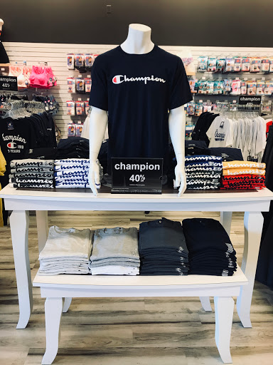 Lingerie Store «Hanesbrands Outlet Store», reviews and photos, 1000 Tanger Dr #101, Locust Grove, GA 30248, USA