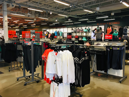 Sporting Goods Store «Nike Factory Store», reviews and photos, 1 Premium Outlet Blvd #699, Tinton Falls, NJ 07753, USA