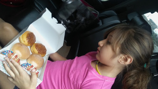 Bakery «Krispy Kreme Doughnuts», reviews and photos, 2703 SE Military Dr, San Antonio, TX 78223, USA